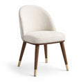 Chaise rembourrée en tissu bouclé blanc cassé avec pieds marron et embouts dorés, 54 x 59 x 82 cm